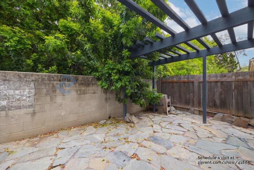 Building Photo - 2021 Haller St