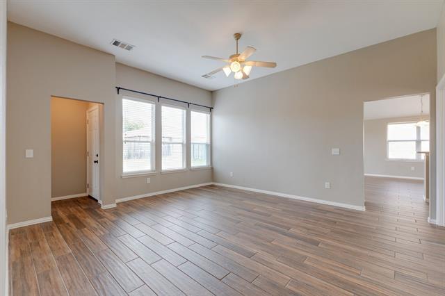 Building Photo - 205 N Bending Oak Ln