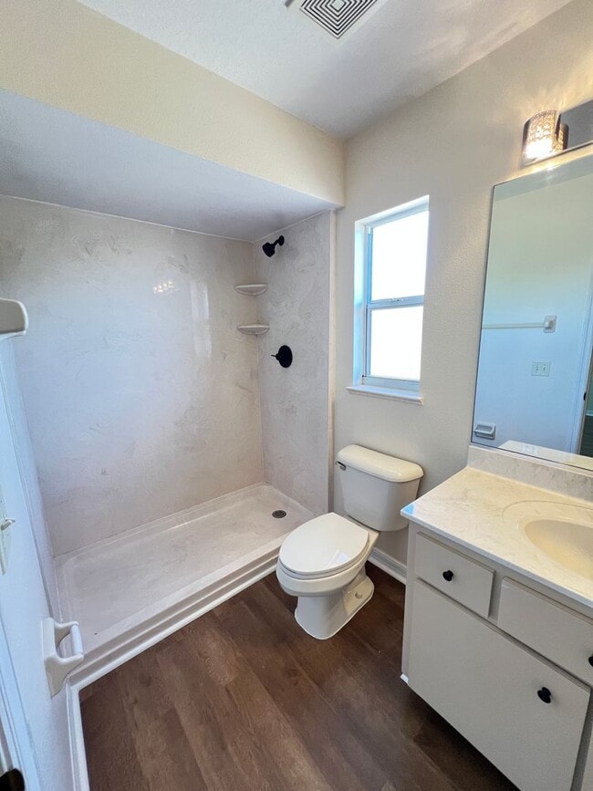 Building Photo - Your 3BD/2BA Peaceful Retreat in the Heart of Ocala!