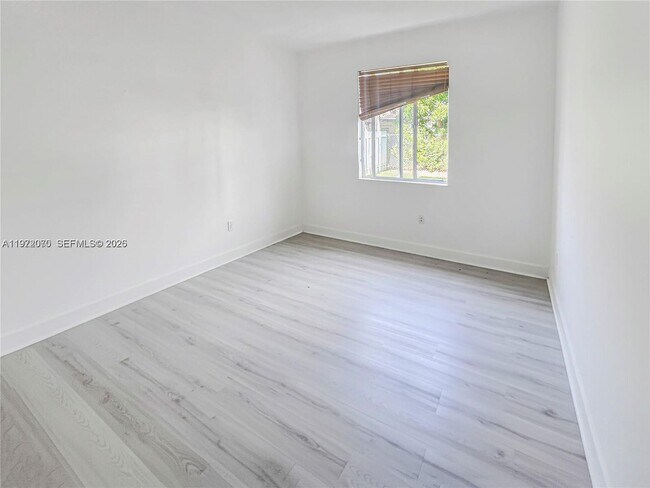 Building Photo - 15843 SW 139th St
