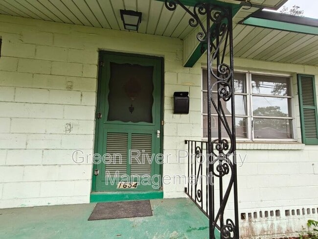 Building Photo - 1654 Talbot Ave