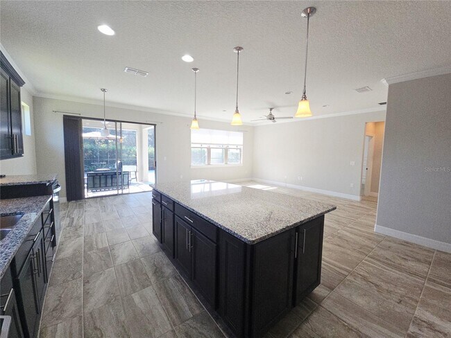 Building Photo - 588 Cantabria Dr