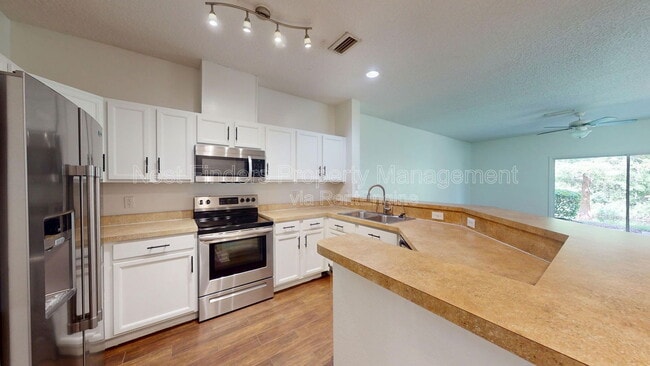 Building Photo - 5663 Greenland Rd