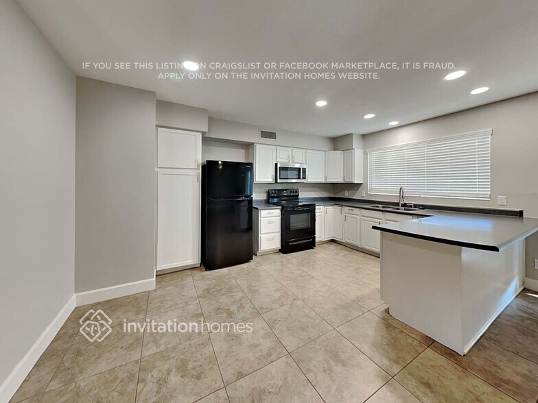 Building Photo - 17619 N 29th Ave