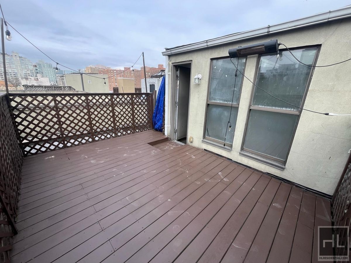 Building Photo - E 18TH ST.