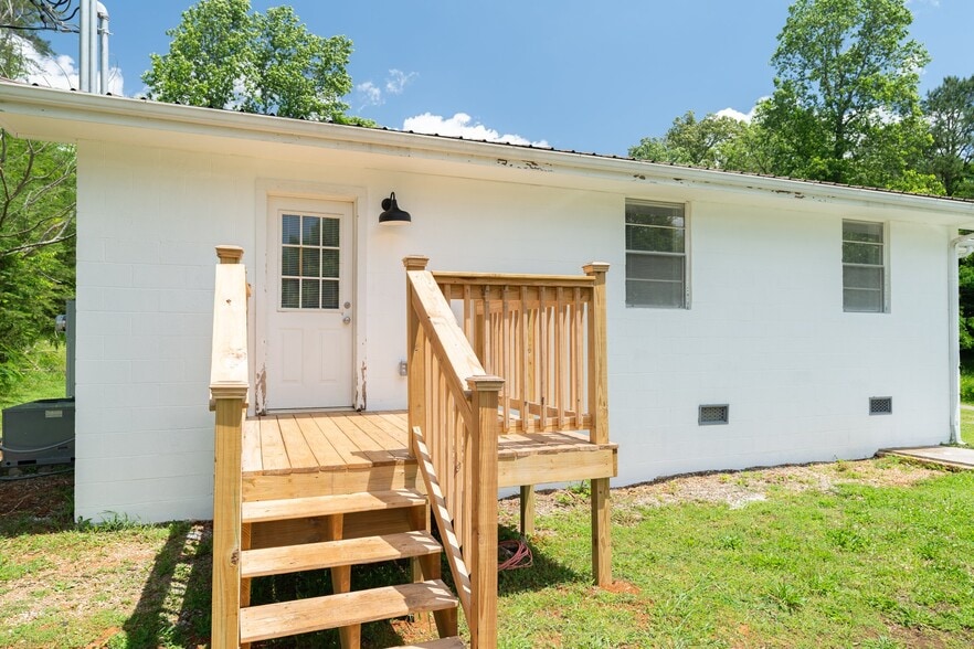 Building Photo - 2035 O'Neil Rd