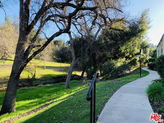 Building Photo - 4642 Park Granada Park