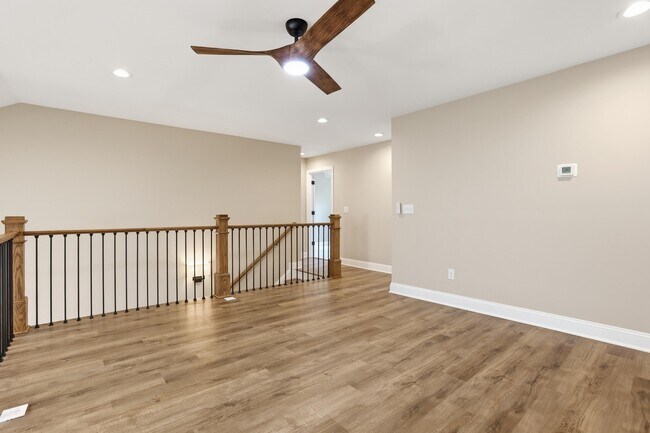 Building Photo - 238 Sugartree Ln
