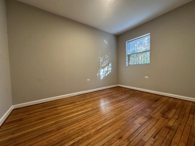 Building Photo - 6150 S Sacramento Ave