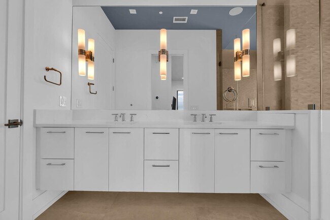 Building Photo - 200 Ocean Ave N