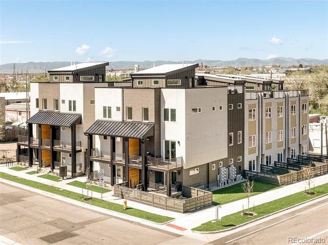 Building Photo - 2105 S Galapago St