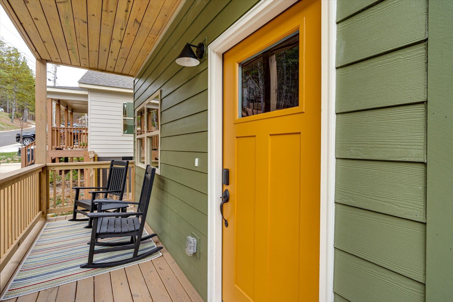 Building Photo - 323 Kelly's Ferry Pl