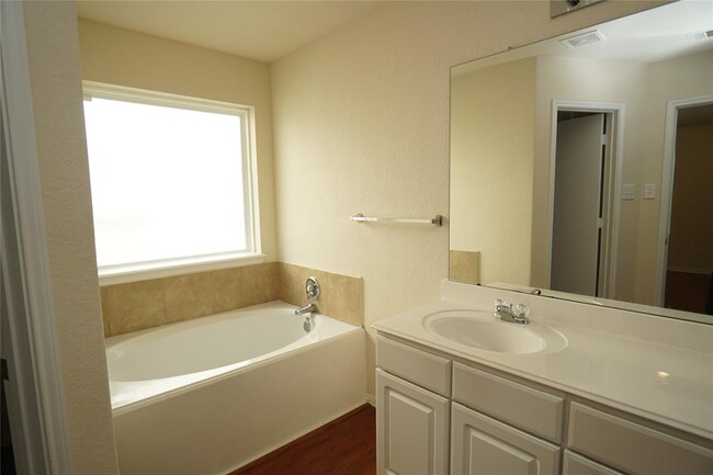 Building Photo - 21623 Dean Dale CRT