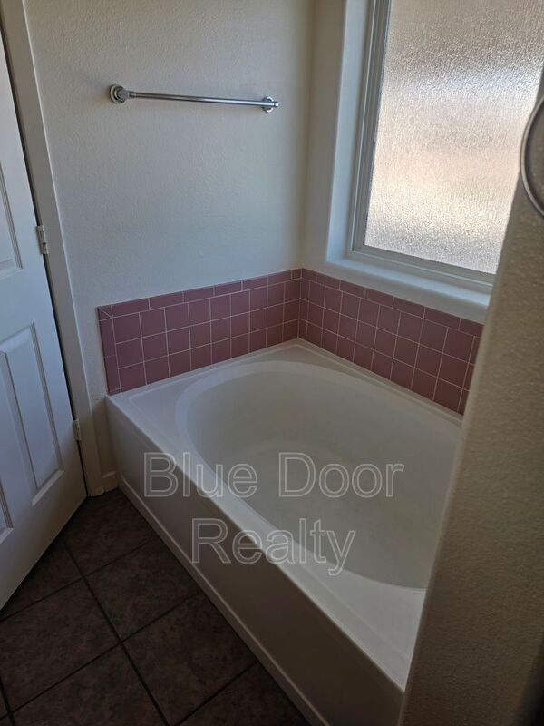Building Photo - 2159 Palenque Dr SE