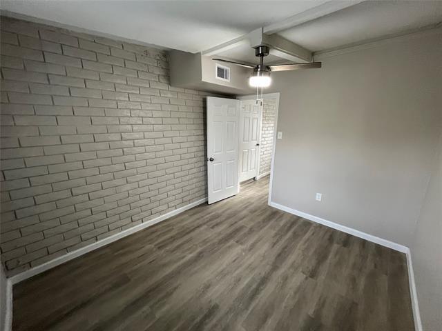 Building Photo - 917 Garden Dr