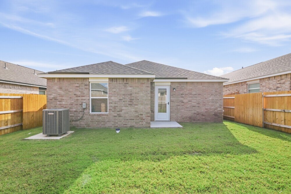 Building Photo - 12725 Carrara Ln