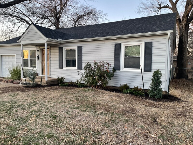 Building Photo - 101 E Haddock St