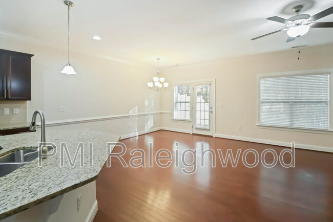 Building Photo - 2707 Masonboro Ferry Dr