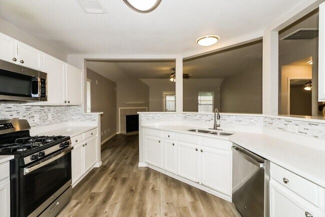 Building Photo - 9206 Aberdeen Lake Dr