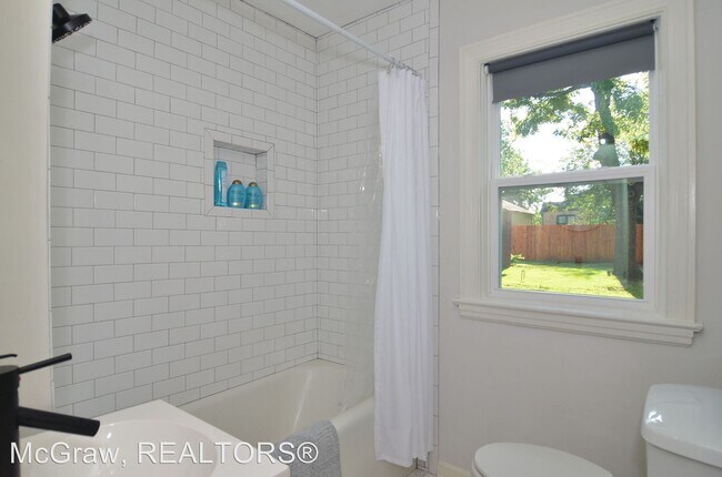 Building Photo - 4 br, 2 bath House - 1132 S. Braden Ave.