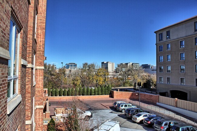 Building Photo - 2400 E Cherry Creek S Dr
