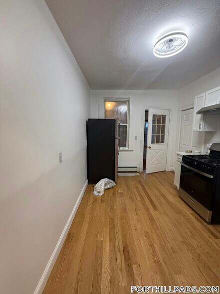 Building Photo - 200 Highland St