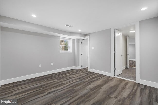 Building Photo - 1235 W Lafayette Ave