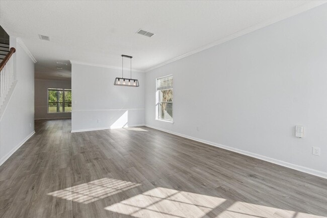 Building Photo - 140 Corral Cir