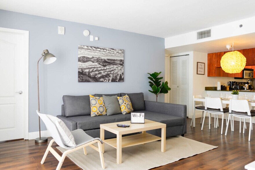 Primary Photo - 1200 Brickell Bay Dr