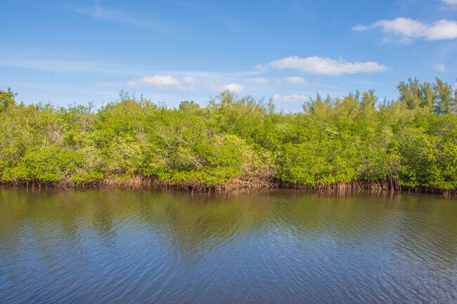 Building Photo - 922 Jackson Way