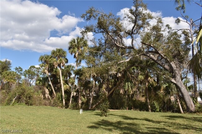 Building Photo - 2140 Yalta Terrace