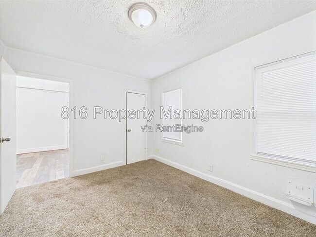 Building Photo - 5611 Olive St