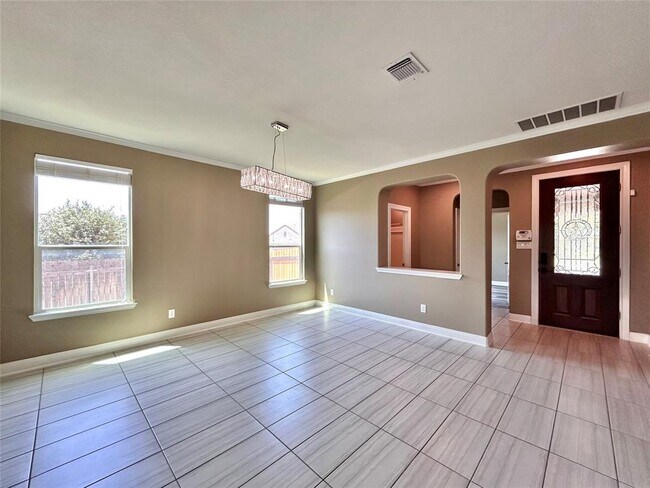 Building Photo - 31455 Kingsway Rd