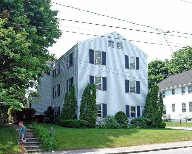 Building Photo - 180 Woodford St
