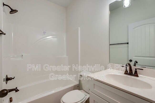 Building Photo - 732 Lucas Rd