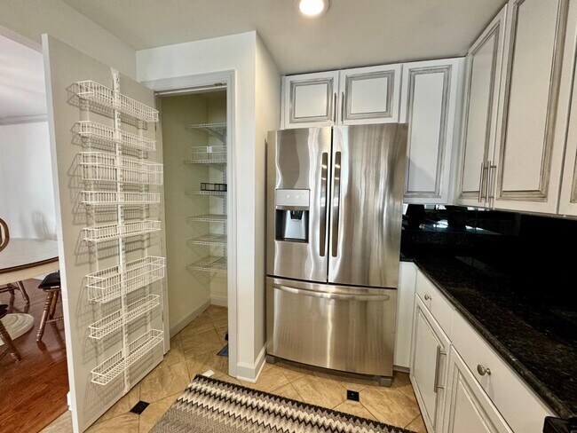 Building Photo - 195 14th St NE