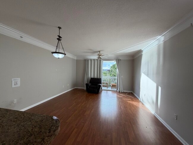 Building Photo - 2052 Alta Meadows Ln