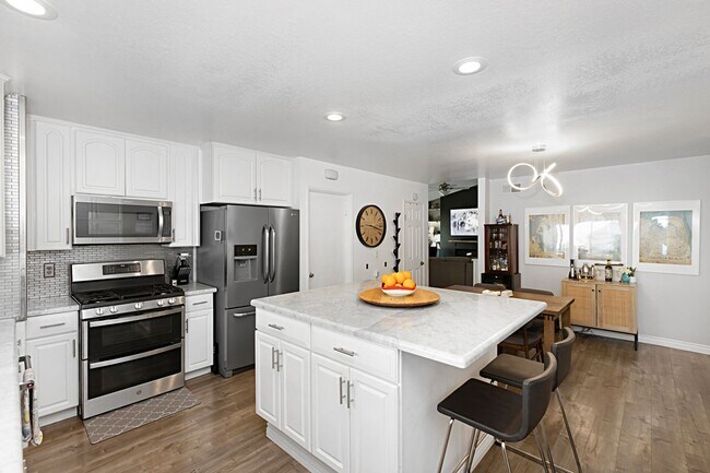 Building Photo - Owners Pride – Single Family House