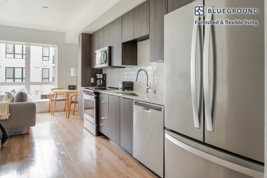 Building Photo - 238 13th St