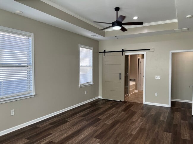 Building Photo - Beautiful Home w/Lots of Extras