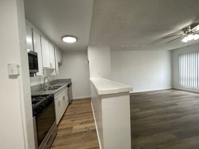 Interior Photo - 6736 Cleon Ave