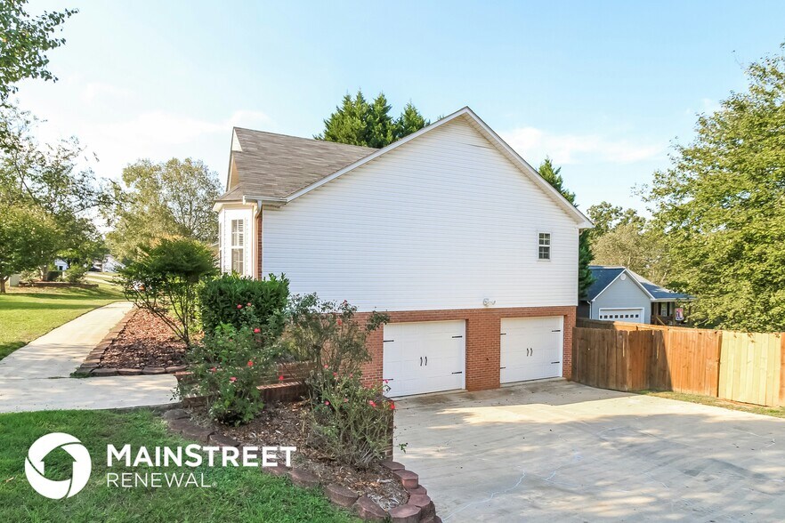 Building Photo - 4935 Springhouse Farm Rd