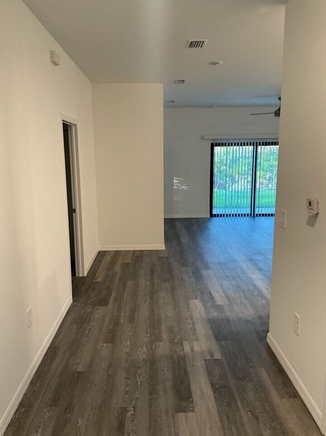 Building Photo - 24501 Zephyr Ct
