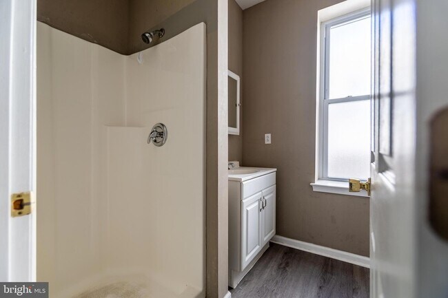 Building Photo - 1706 Willington St