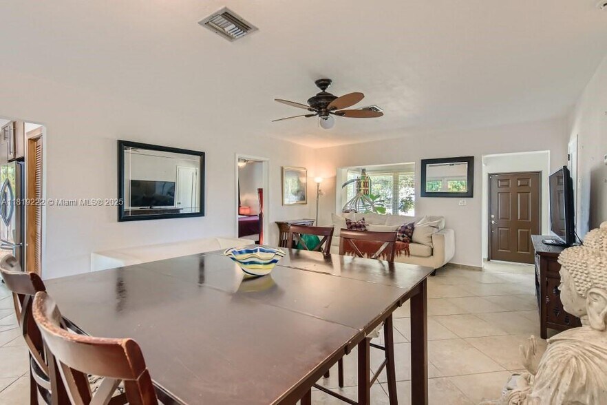 Building Photo - 6890 SW 51st St