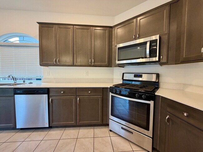 Building Photo - BEAUTIFUL 5 BED 3.5 BATH 3-STORY SINGLE FAMILY HOME WITH 2-CAR GARAGE, SUPER-SIZED LOFT & LOW-MAI...