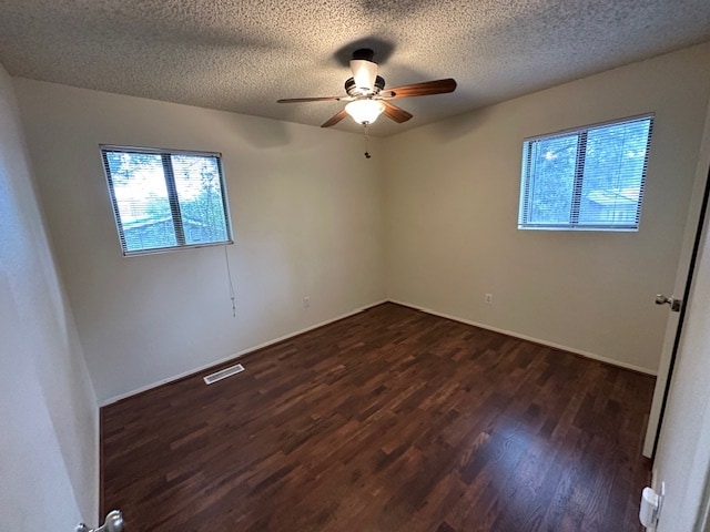 Building Photo - 113 Clover Dr