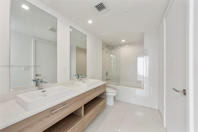 Building Photo - 1300 S Miami Ave