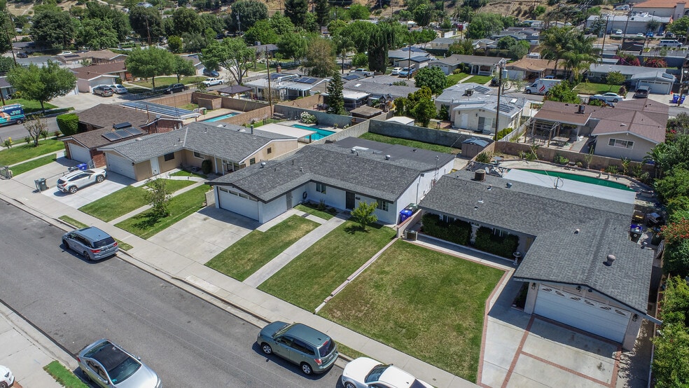 Building Photo - 27222 Plumwood Ave