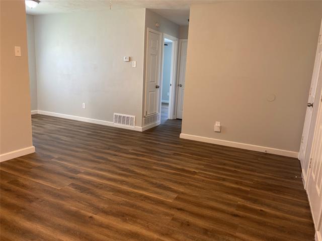 Building Photo - 1336 E Park Dr